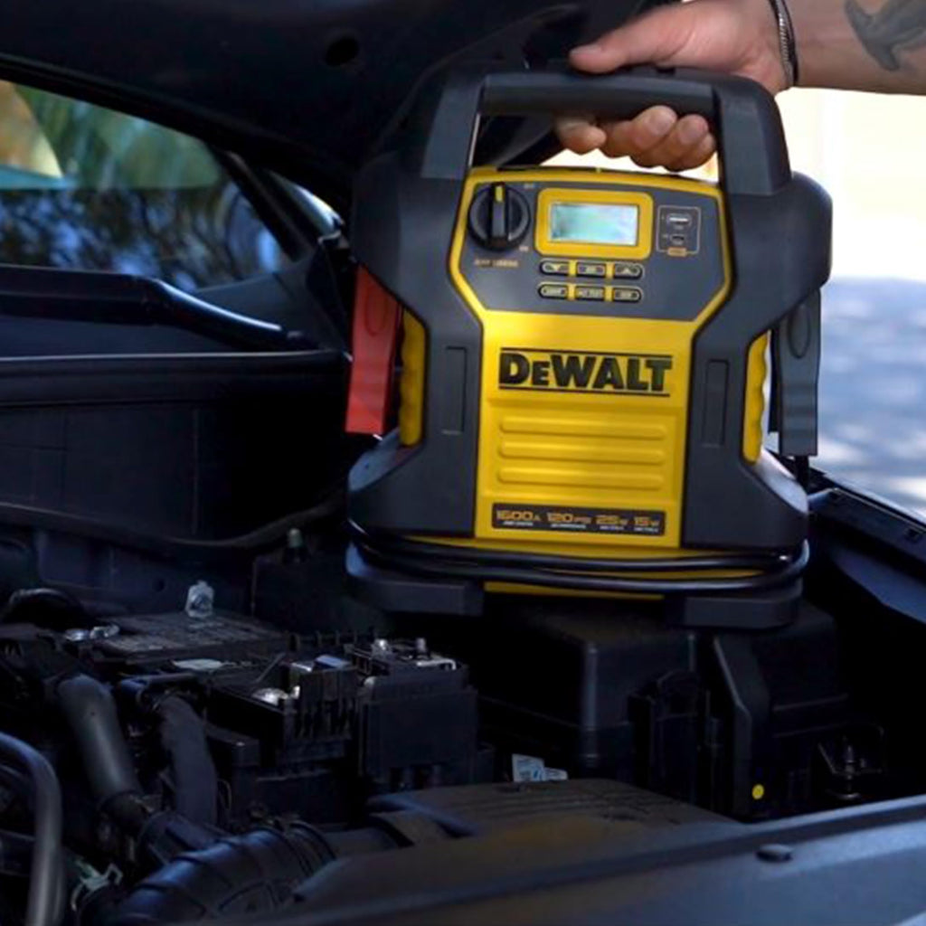 1600 Peak Amp Jump Starter with 120 PSI Air Inflator N286